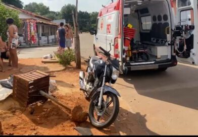 Após bebedeira, homem joga carro contra moto do amigo e acaba preso em Araguaína