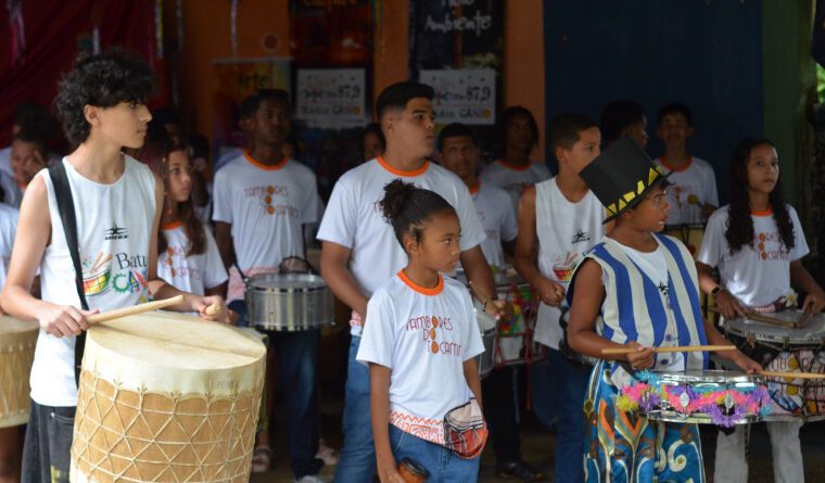 Com batuques e cortejos, Tambores do Tocantins mantêm viva a tradição do carnaval de rua