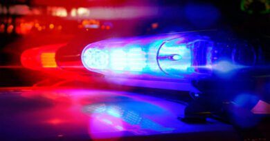 Mãe abandona filha de 3 anos na rua após consumo de bebidas alcoólicas e drogas