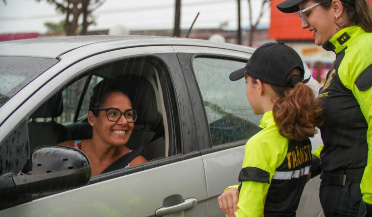 Agentes mirins do projeto Pequeno Cidadão realizam primeira blitz educativa em Araguaína