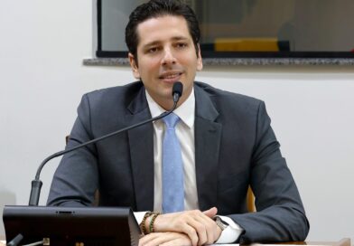 Projeto de Olyntho proíbe protesto em cartório de contas de luz com valores abaixo de um salário mínimo no Tocantins