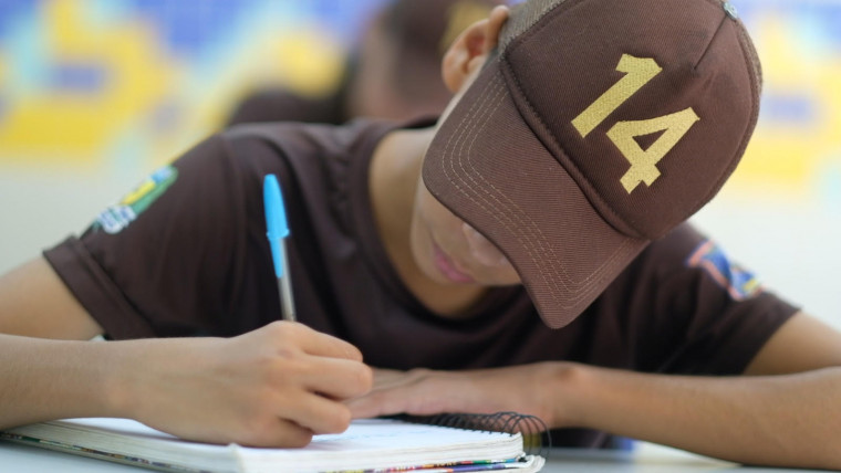 PL de Marcus Marcelo propõe capacitação de educadores para identificar violência e abusos