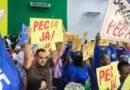 Protesto durante evento do PSD em Palmas cobra aprovação da PEC 14 relatada por Irajá