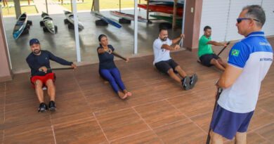 Treinador internacional ministra curso para equipe do Centro de Canoagem de Araguaína