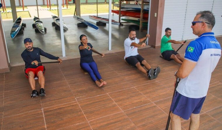 Treinador internacional ministra curso para equipe do Centro de Canoagem de Araguaína