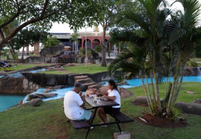 Praça dos Girassóis, uma das maiores do mundo, ganha espaços para pets, esportes e lazer