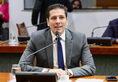 Com atuação de Olyntho, IPVA zero para veículos elétricos e híbridos avança e é ampliado no Tocantins