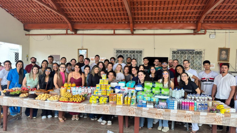 Acadêmicos de Medicina da FACIT realizam ação solidária na Casa do Idoso em Araguaína