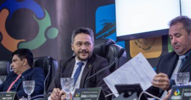 Vereadores da base já antecipam apoio à reeleição de Max Fleury na Câmara de Araguaína