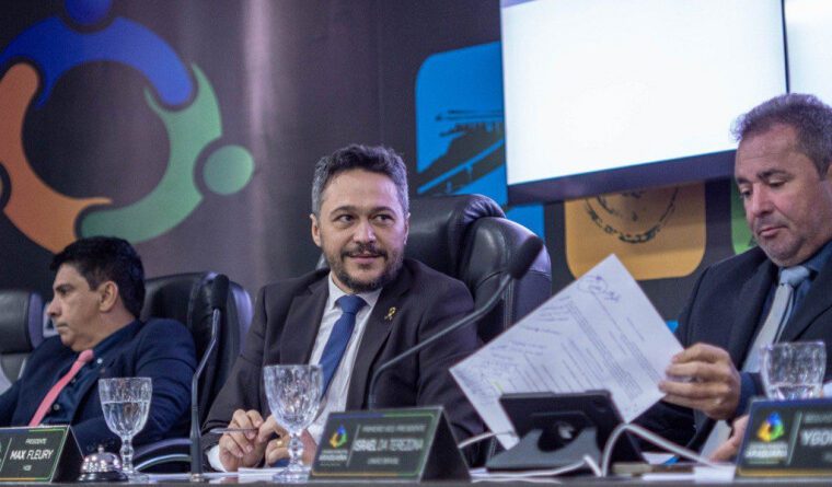 Vereadores da base já antecipam apoio à reeleição de Max Fleury na Câmara de Araguaína