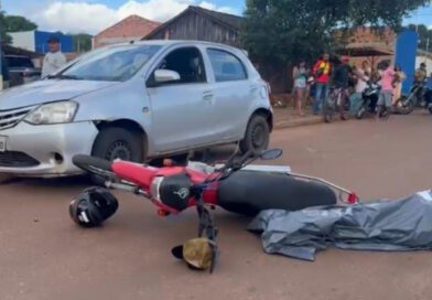 Abertura de porta de carro provoca acidente seguido de atropelamento fatal em Araguaína