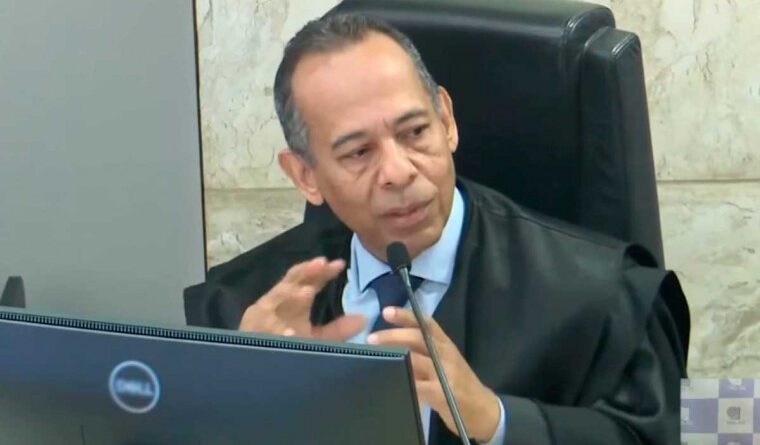 Desembargador do TRE critica número de municípios no Tocantins: ‘empobrece o estado’