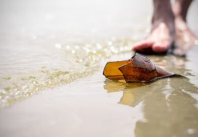 Tocantins quer banir garrafas de vidro nas praias para reduzir acidentes e impactos ambientais