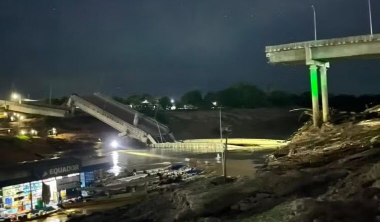Ponte de R$ 36 milhões inaugurada há menos de três anos desaba e deixa feridos, no Acre