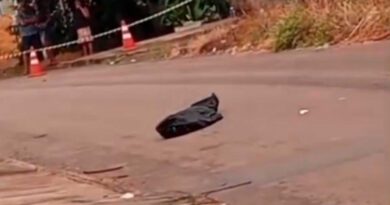 Jovem de 19 anos é encontrada morta com marcas de tiros na região sul de Palmas Jovem de 19 anos é encontrada morta com marcas de tiros na região sul de Palmas