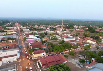 Matadouro com carne a céu aberto e dejetos em área ambiental é investigado no Tocantins