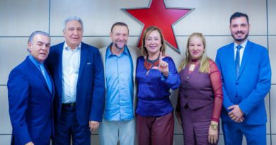 Lula oficializa apoio a Laurez Moreira na disputa pelo Governo do Tocantins, diz assessoria Lula oficializa apoio a Laurez Moreira na disputa pelo Governo do Tocantins, diz assessoria