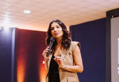 Cíntia Chagas lota evento em Araguatins e mostra como a comunicação pode transformar negócios