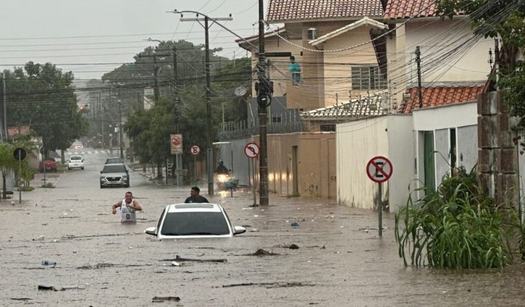 MP investiga omissão da Prefeitura após alagamentos ameaçarem derrubar casa em Araguaína