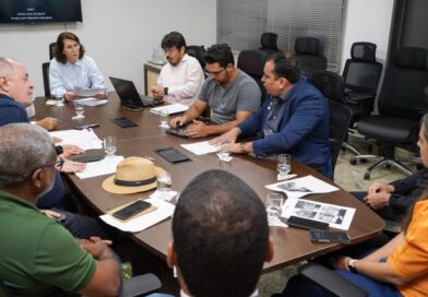 Comércio ambulante de Palmas tem ligações clandestinas de água e luz e descarte de esgoto