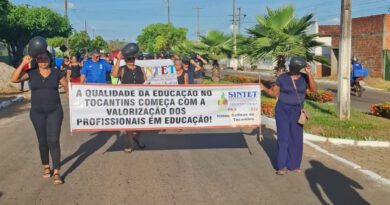 Greve dos professores se agrava e Sintet denuncia bloqueio de acesso às escolas em Arapoema