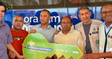 Com aporte de R$ 12,1 mi, Ricardo Ayres garante transporte sanitário para municípios do Tocantins Com aporte de R$ 12,1 mi, Ricardo Ayres garante transporte sanitário para municípios do Tocantins