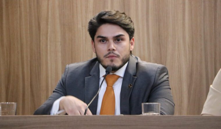 Jovem Pedro Vitor Rabello assume comando da OAB Tocantins e reforça gestão compartilhada