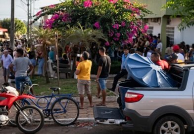 Moradores impedem prefeita de entrar na Prefeitura de Praia Norte; TJTO prorroga afastamento