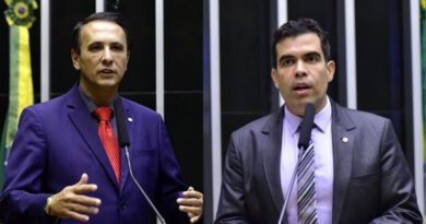 Ricardo Ayres declara apoio a Gaguim e elogia escolha de reitor universitário como suplente Ricardo Ayres declara apoio a Gaguim e elogia escolha de reitor universitário como suplente