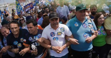 Lucas Campelo reúne cúpula governista e mostra força política na abertura de comitê em Araguaína Lucas Campelo reúne cúpula governista e mostra força política na abertura de comitê em Araguaína
