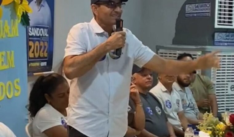 ‘Quem é 44? Quem é 45?’: prefeito consulta moradores e anuncia apoio a Vicentinho ao Governo