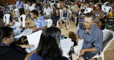Lago Norte avança na regularização após anos de espera e moradores recebem títulos de imóveis Lago Norte avança na regularização após anos de espera e moradores recebem títulos de imóveis
